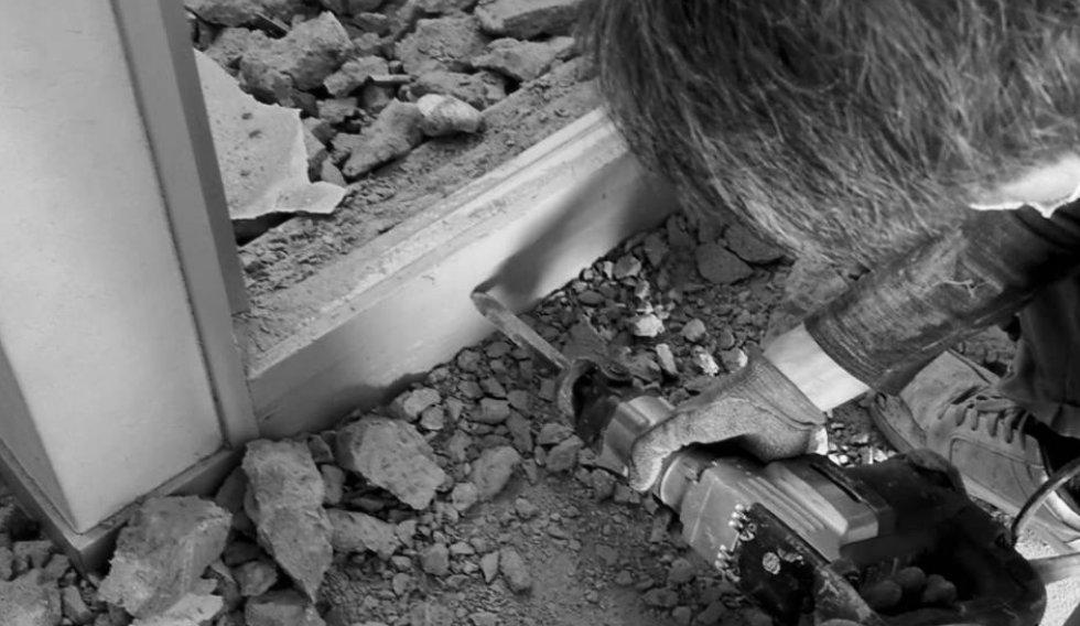 直接工事費だけの安い価格で解体工事ができます。